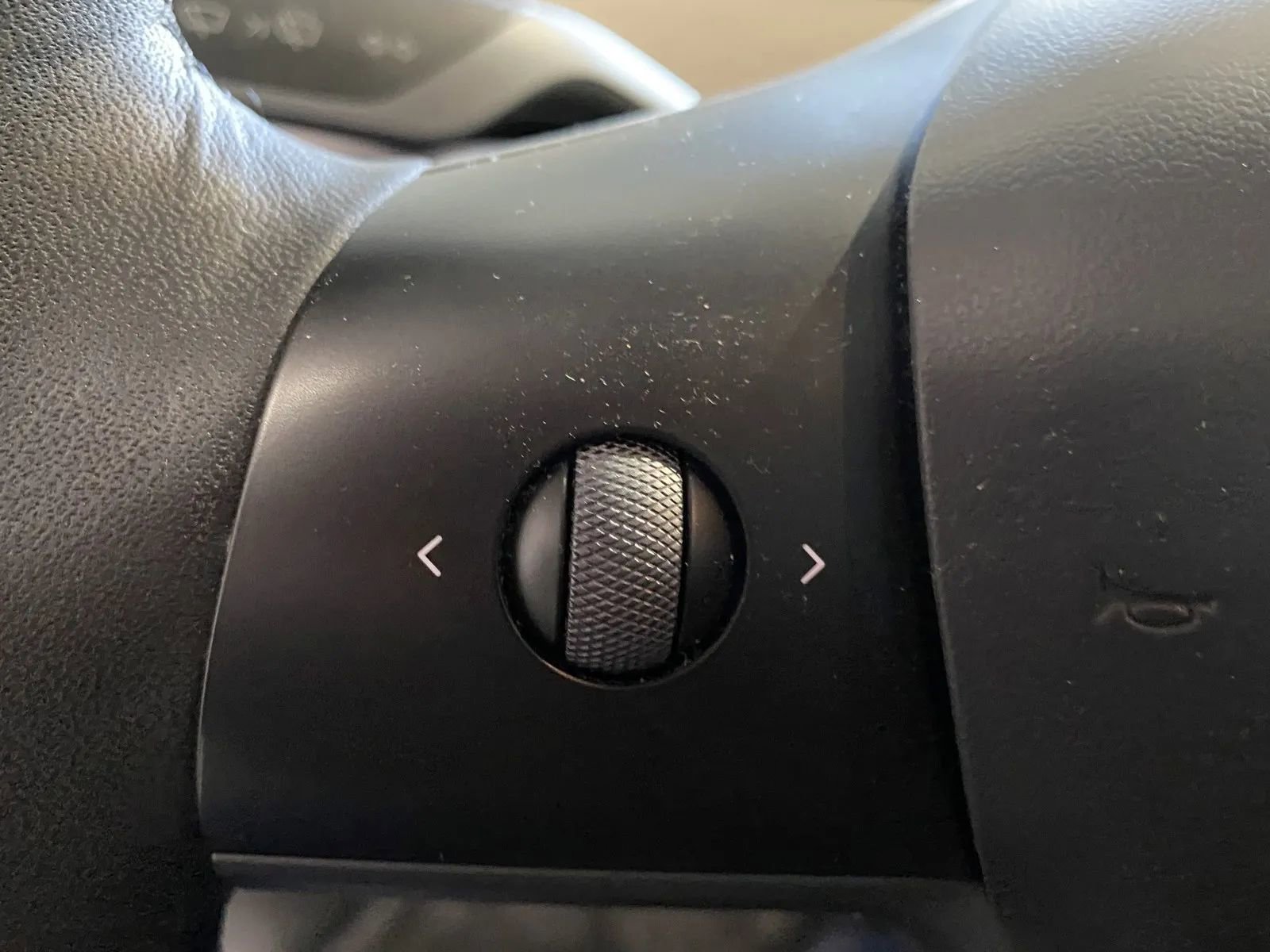 Used 2023 Tesla Model Y Long Range image 18