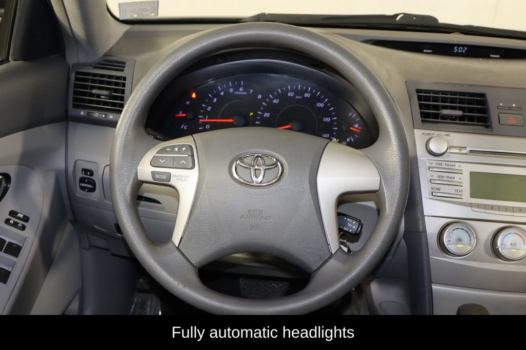 Used 2011 Toyota Camry LE FWD image 7