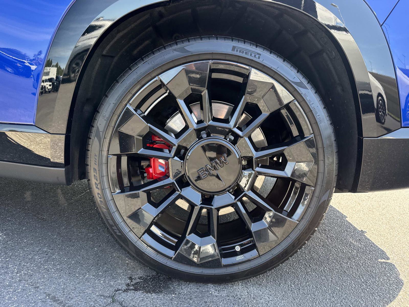 Used 2025 BMW XM image 10