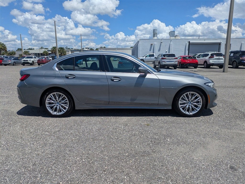 Used 2024 BMW 330e image 2