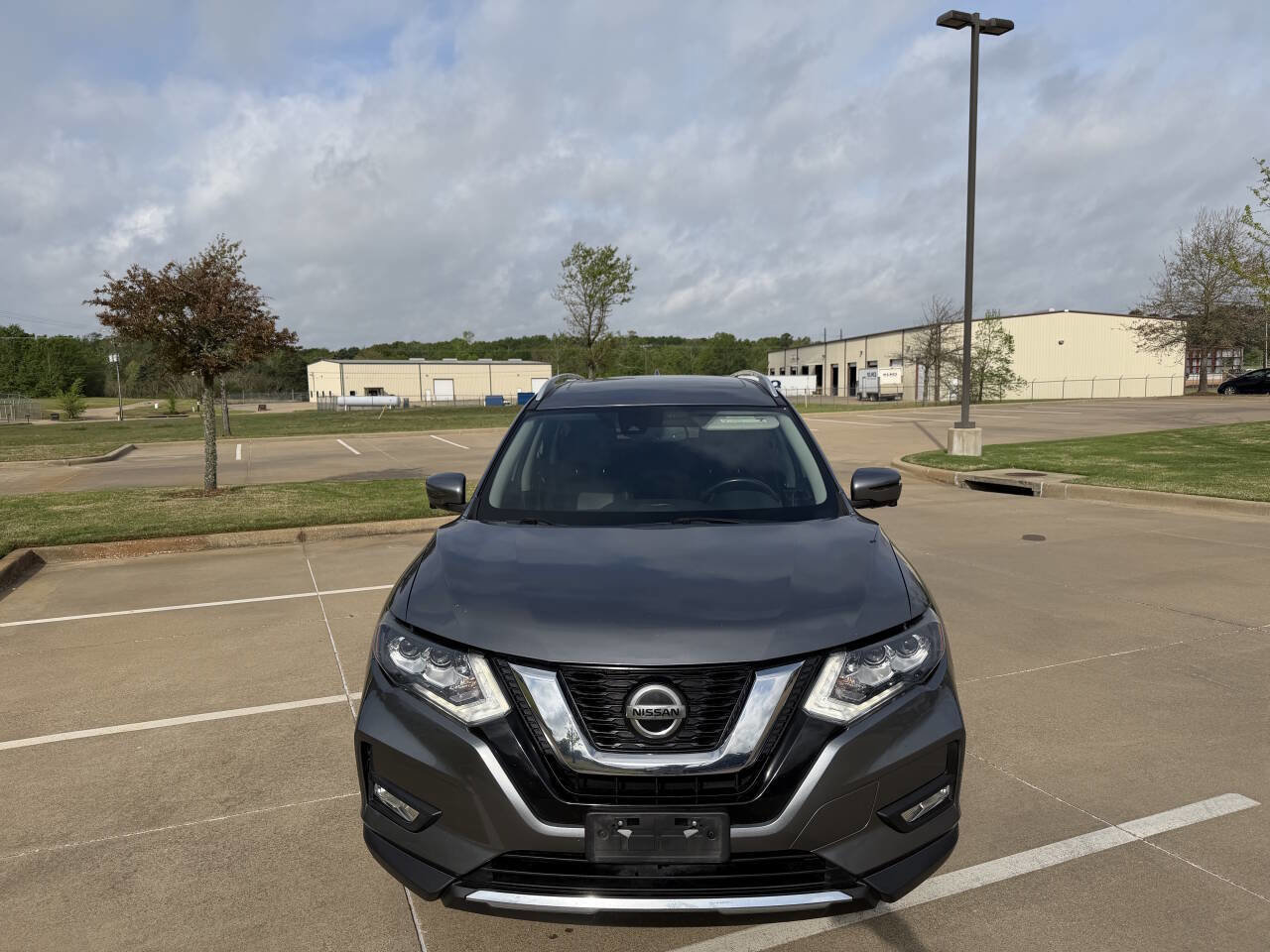 Used 2018 Nissan Rogue SL w/ Premium Package image 5