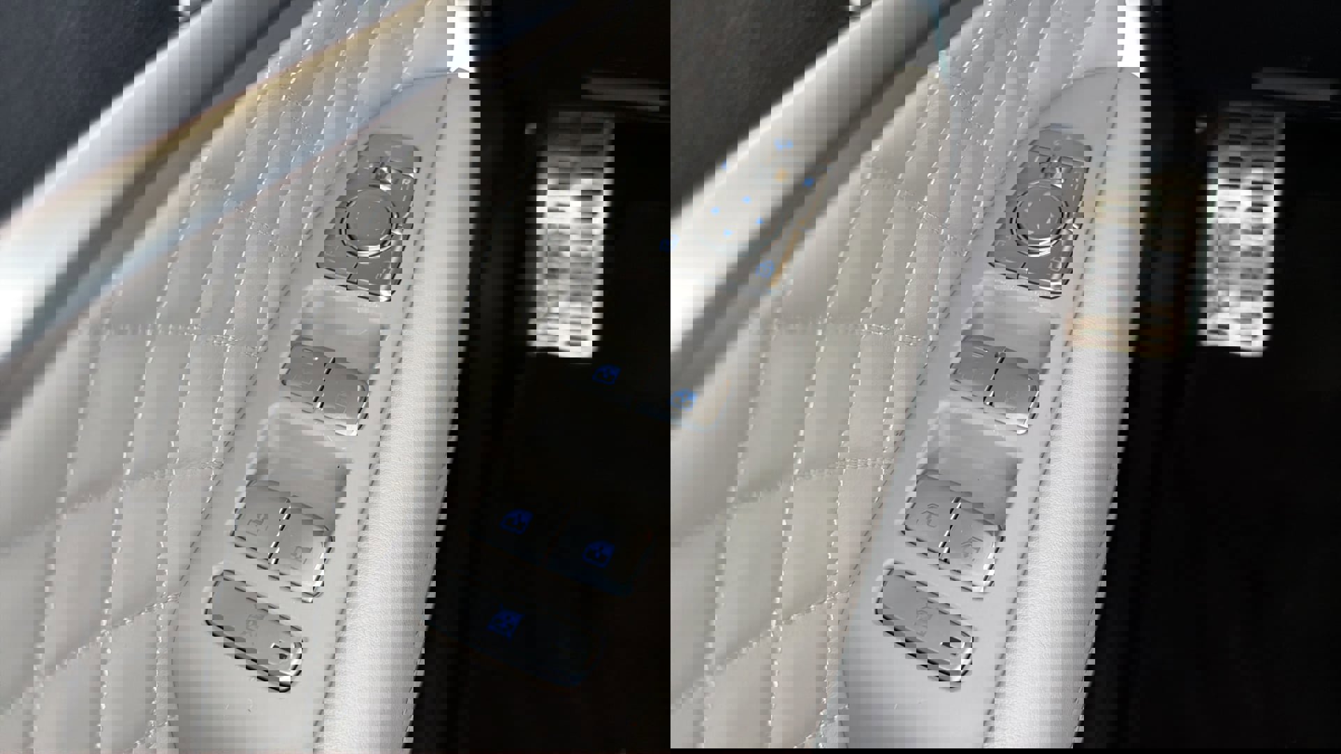 Used 2022 Genesis G70 3.3T image 18