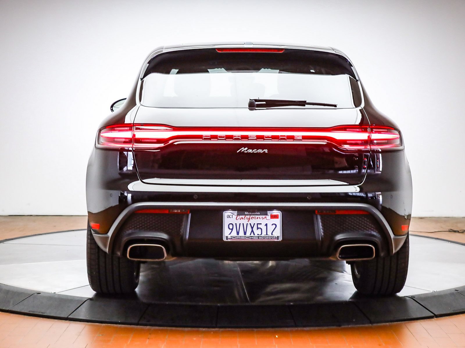 Certified 2026 Porsche Macan AWD/4WD image 7