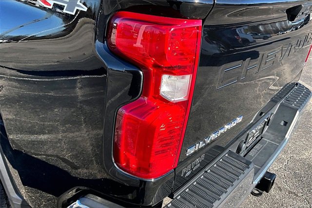 Used 2024 Chevrolet Silverado 2500 LT image 24