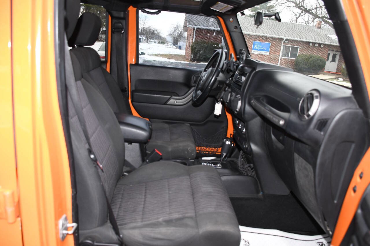 Used 2012 Jeep Wrangler Unlimited Sport image 21