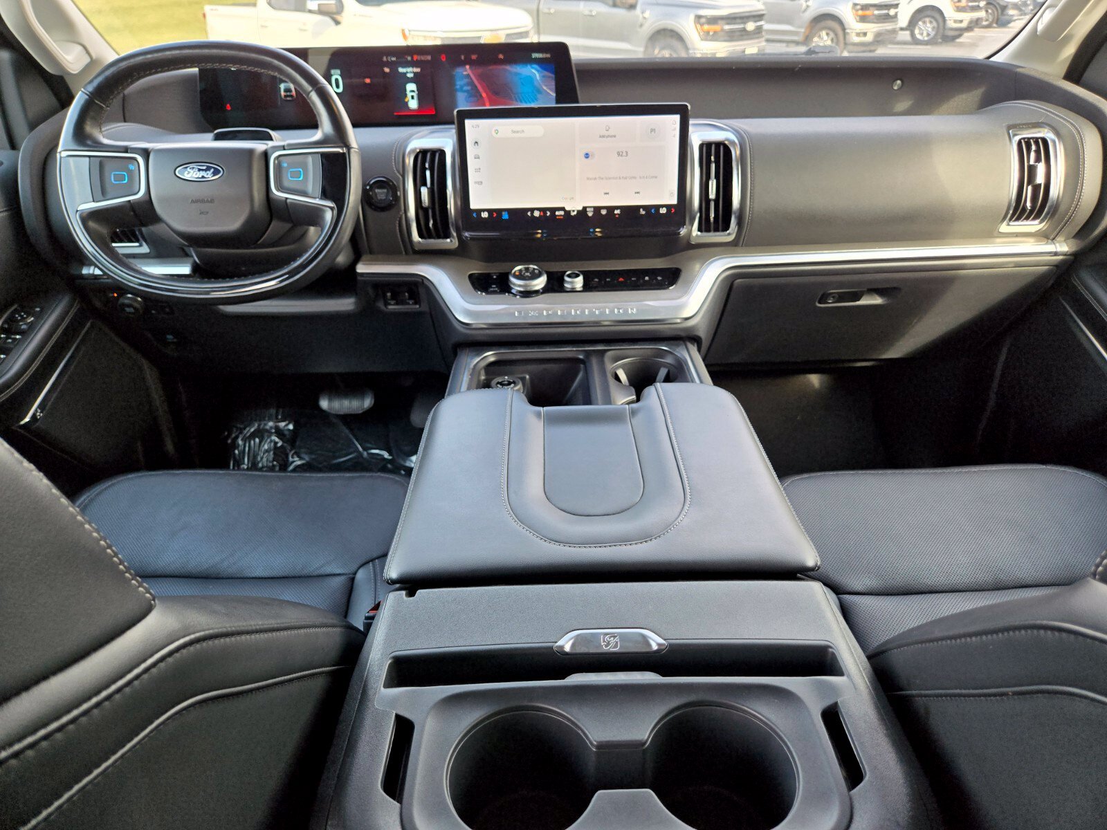 Used 2025 Ford Expedition Max Platinum AWD/4WD image 16