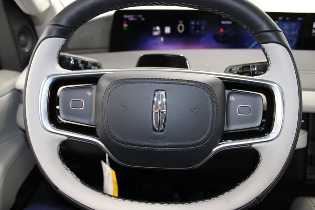 New 2026 Lincoln Navigator Reserve AWD/4WD image 39