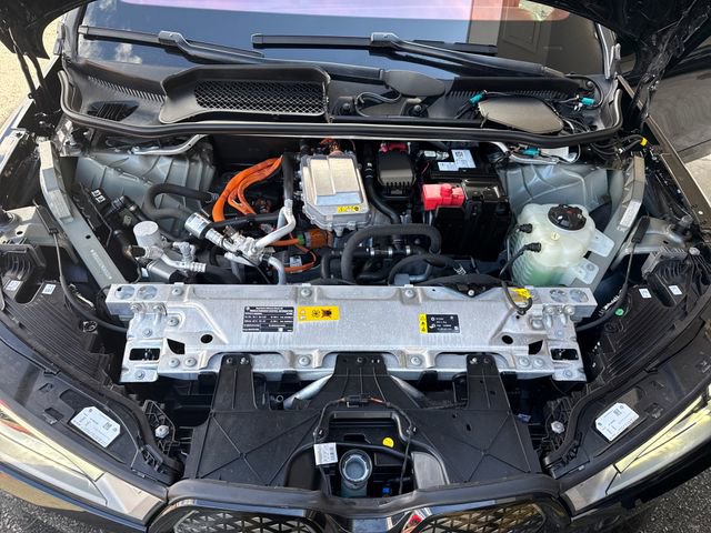 Used 2022 BMW iX xDrive50 w/ Sport Package image 34