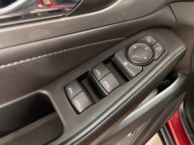 Used 2023 Chevrolet Traverse LT image 19