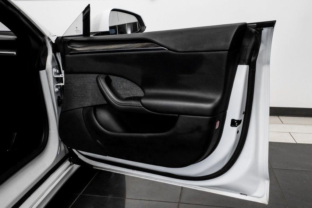 Used 2023 Tesla Model S image 12