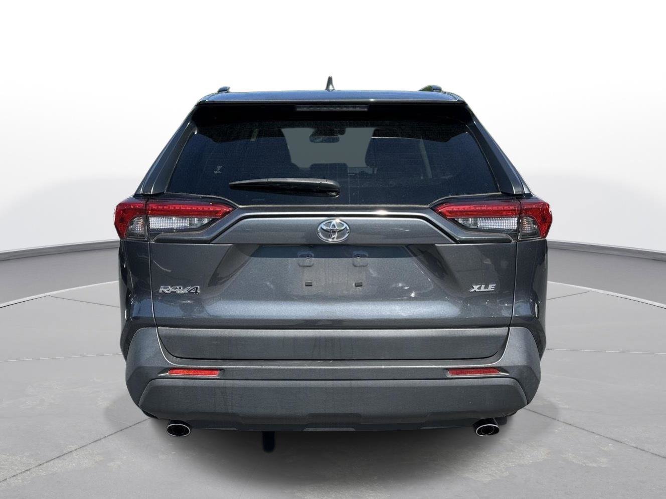 Used 2020 Toyota RAV4 XLE Premium FWD image 7