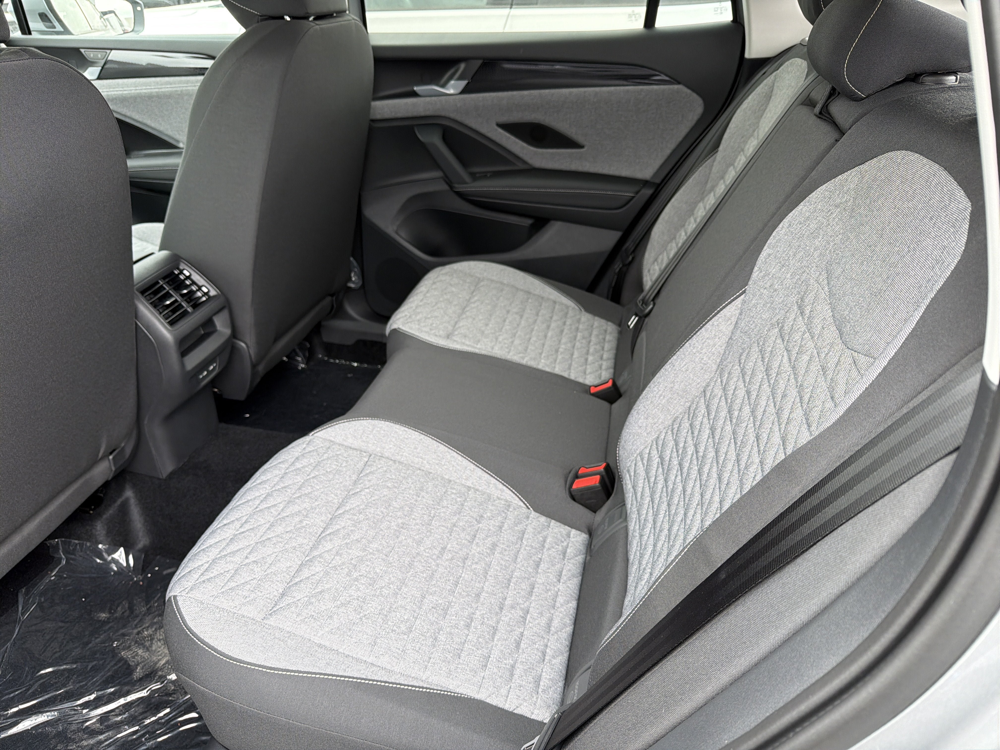 New 2026 Volkswagen Tiguan S AWD/4WD image 20
