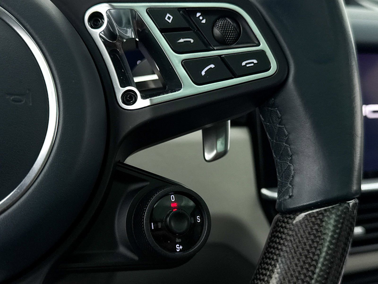 Used 2022 Porsche Cayenne Turbo image 35