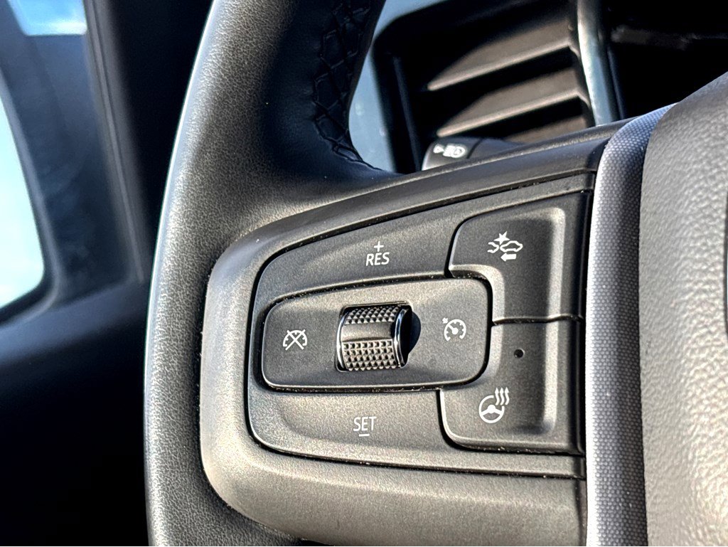 Used 2025 GMC Sierra 1500 SLT image 14