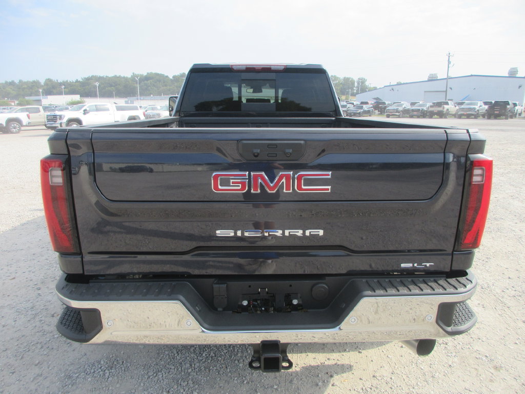 New 2026 GMC Sierra 3500 SLT w/ SLT Premium Package AWD/4WD image 6