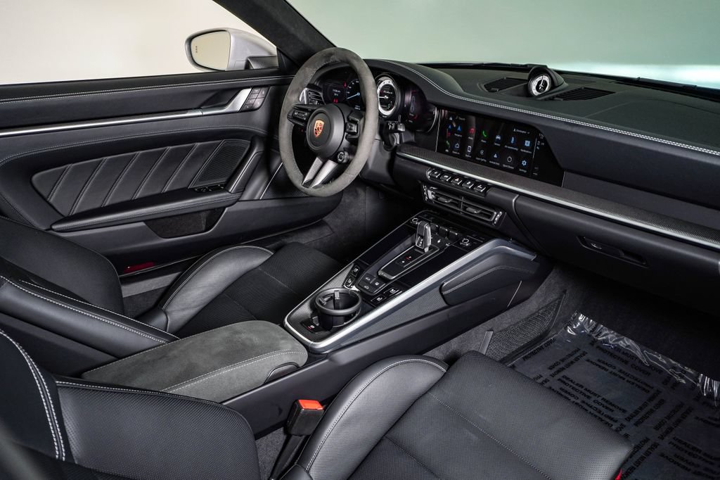 Certified 2025 Porsche 911 Turbo S AWD/4WD image 16