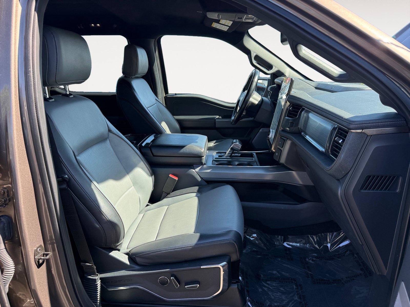 Used 2022 Ford F150 Lightning Lariat AWD/4WD image 19