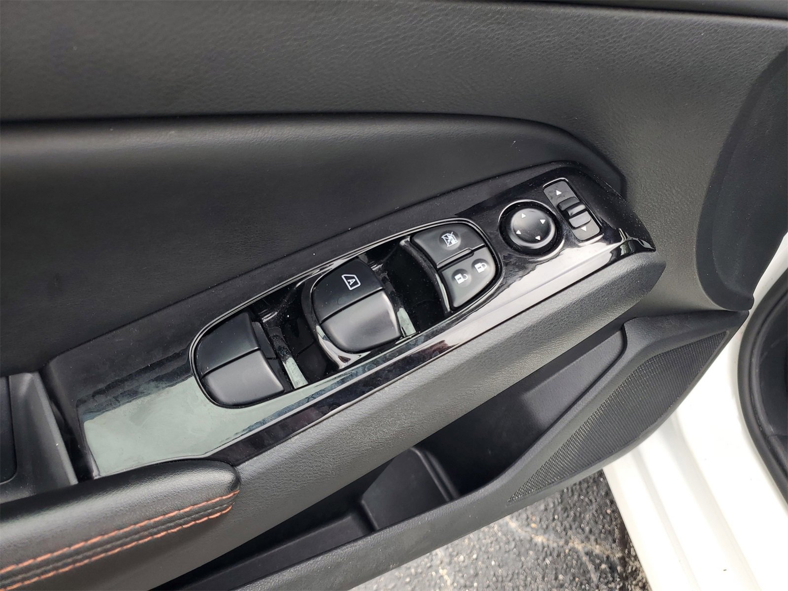 Used 2024 Nissan Altima 2.5 SR image 9