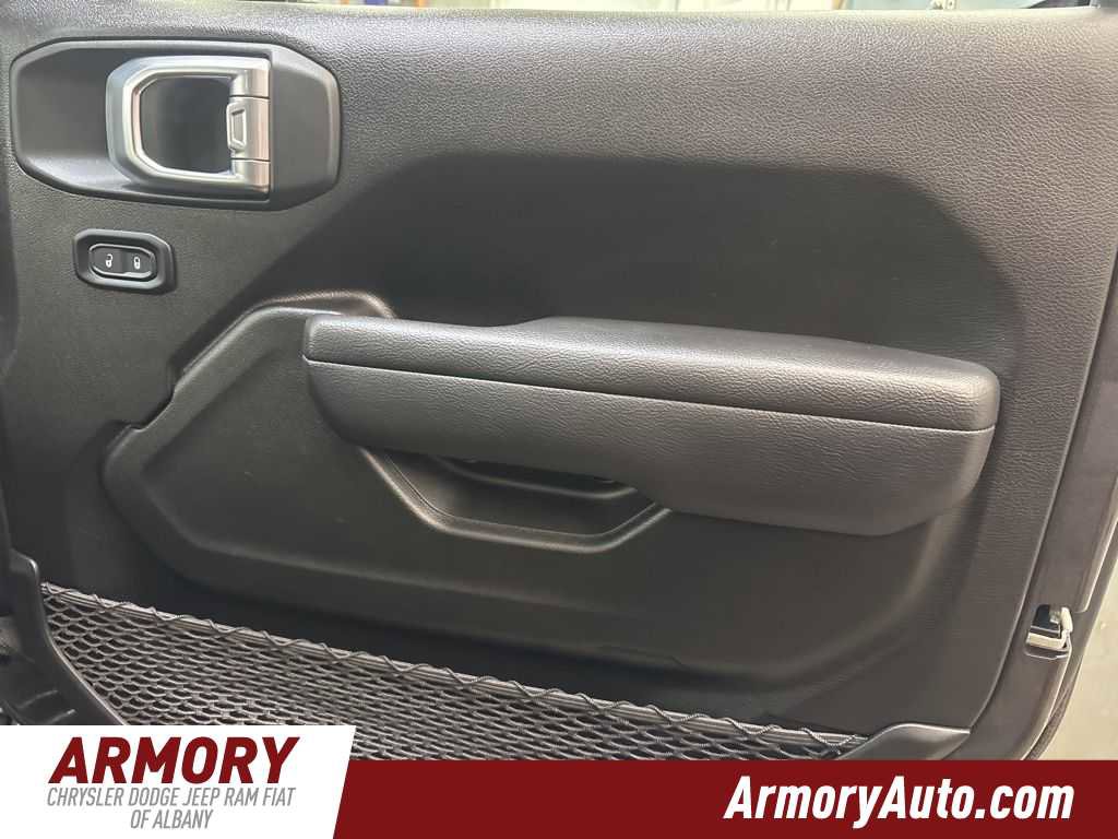 Used 2024 Jeep Wrangler Willys image 30