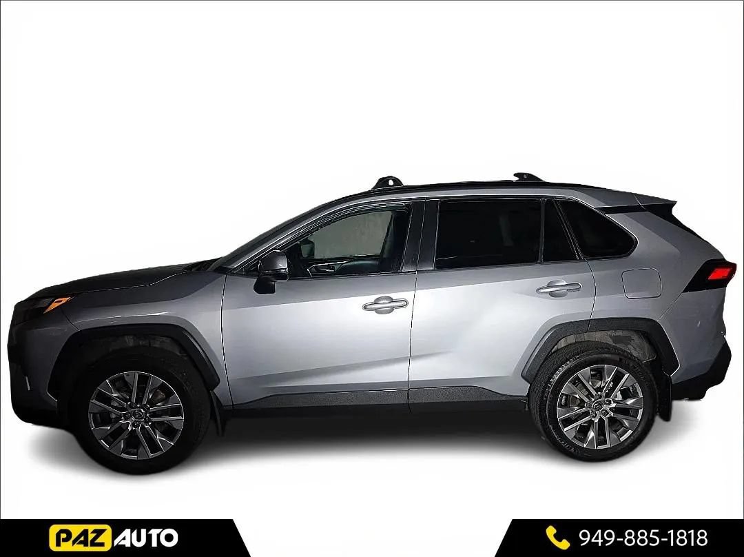 Used 2022 Toyota RAV4 XLE Premium FWD image 2