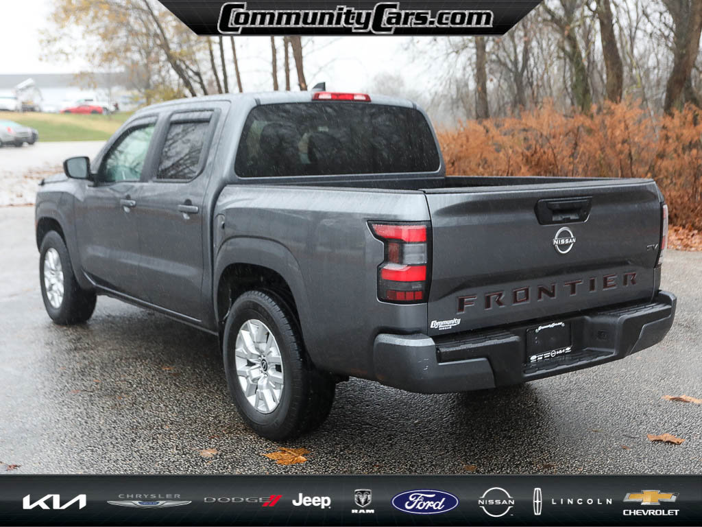 Used 2023 Nissan Frontier SV image 6