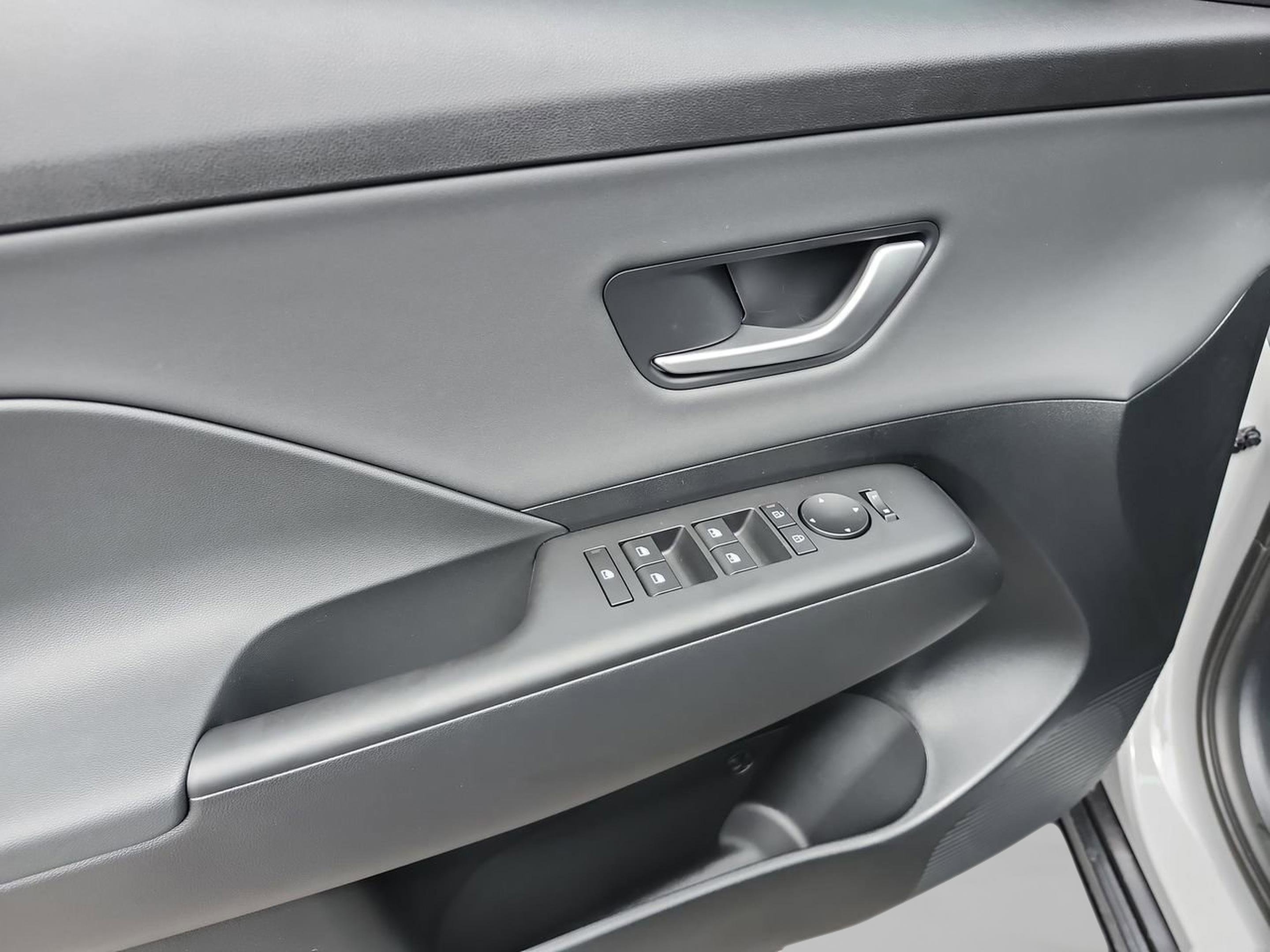 New 2026 Hyundai Kona SEL Premium image 14