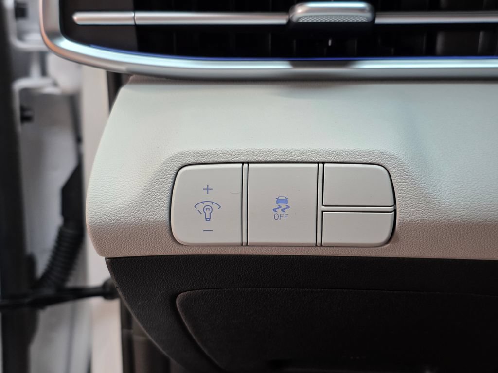New 2026 Hyundai Elantra Limited FWD image 7