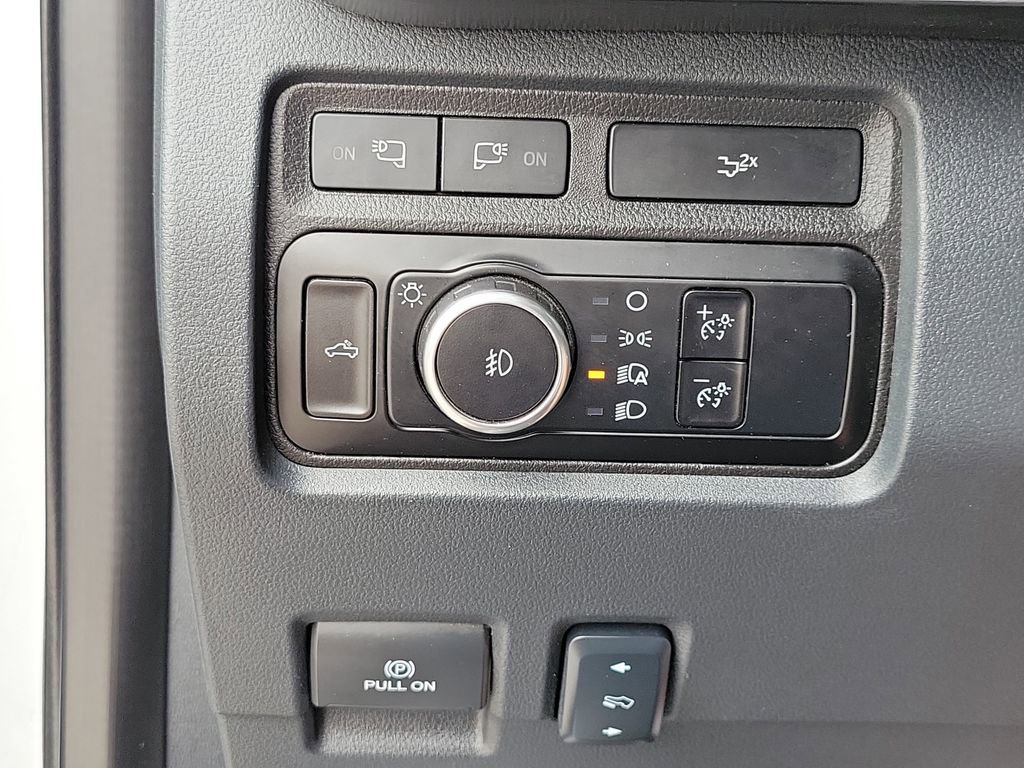 Used 2024 Ford F250 Lariat AWD/4WD image 31