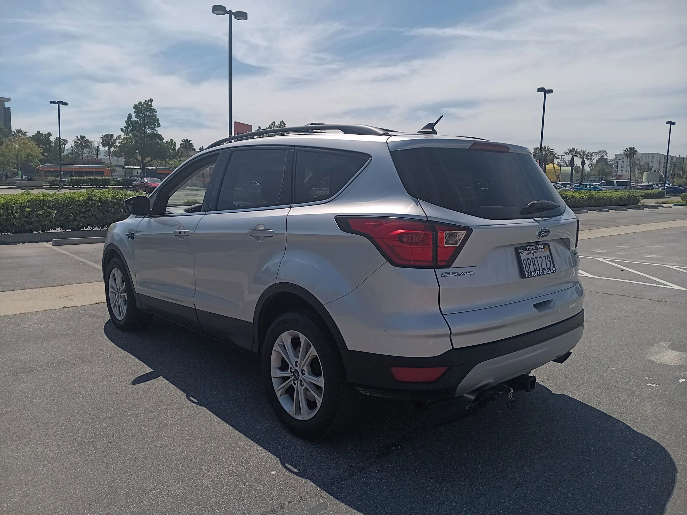 Used 2019 Ford Escape SE image 6