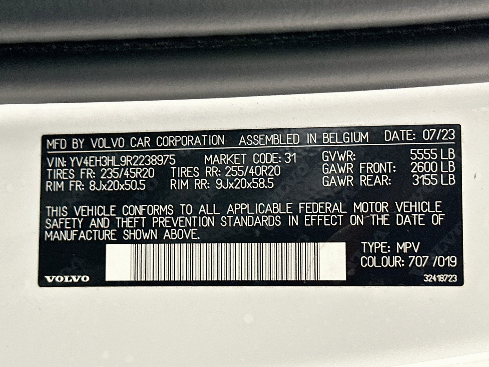 Used 2024 Volvo XC40 Recharge Plus w/ Protection Package Premier RWD image 12