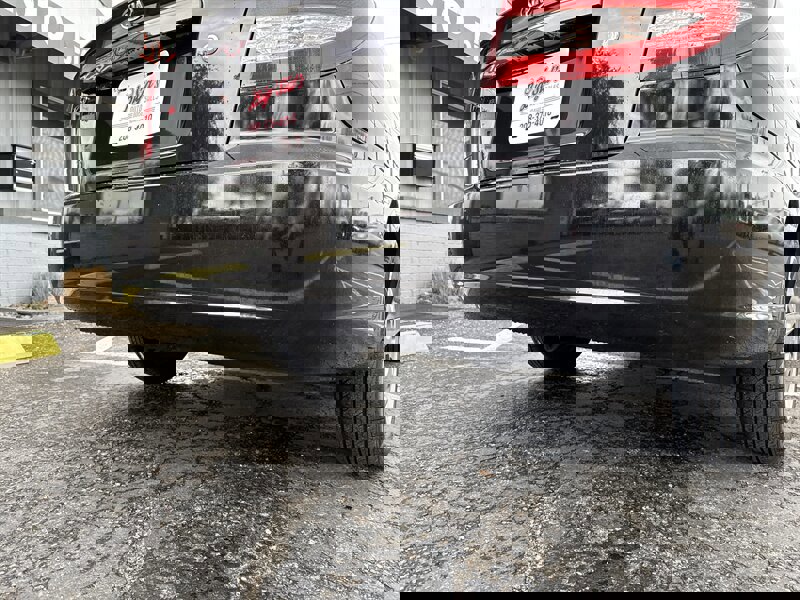 Used 2005 Kia Rio Sedan image 9