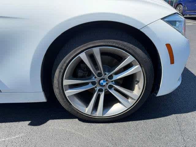 Used 2018 BMW 330i xDrive Sedan w/ Convenience Package AWD/4WD image 13