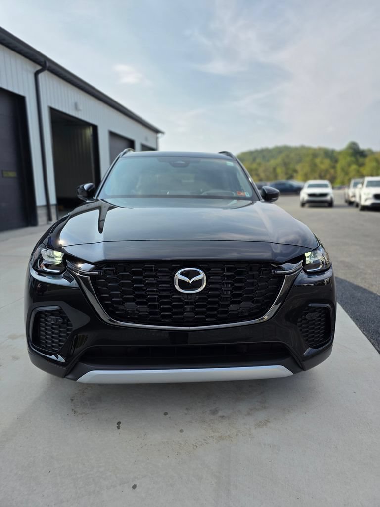 New 2025 MAZDA CX-70 Plug-In Hybrid w/ Premium Plus AWD/4WD image 2