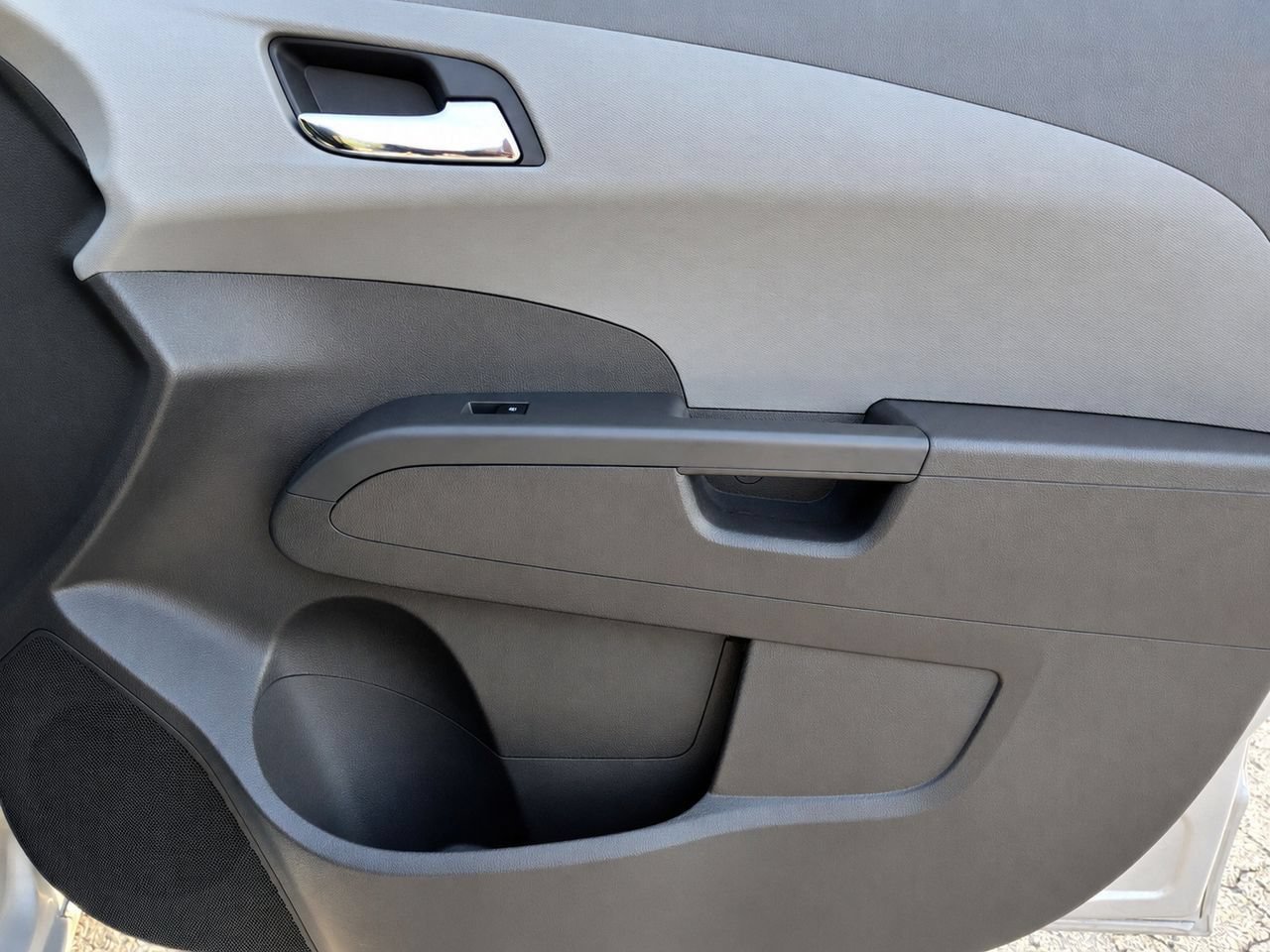 Certified 2019 Chevrolet Sonic LT w/ Convenience Package FWD image 35