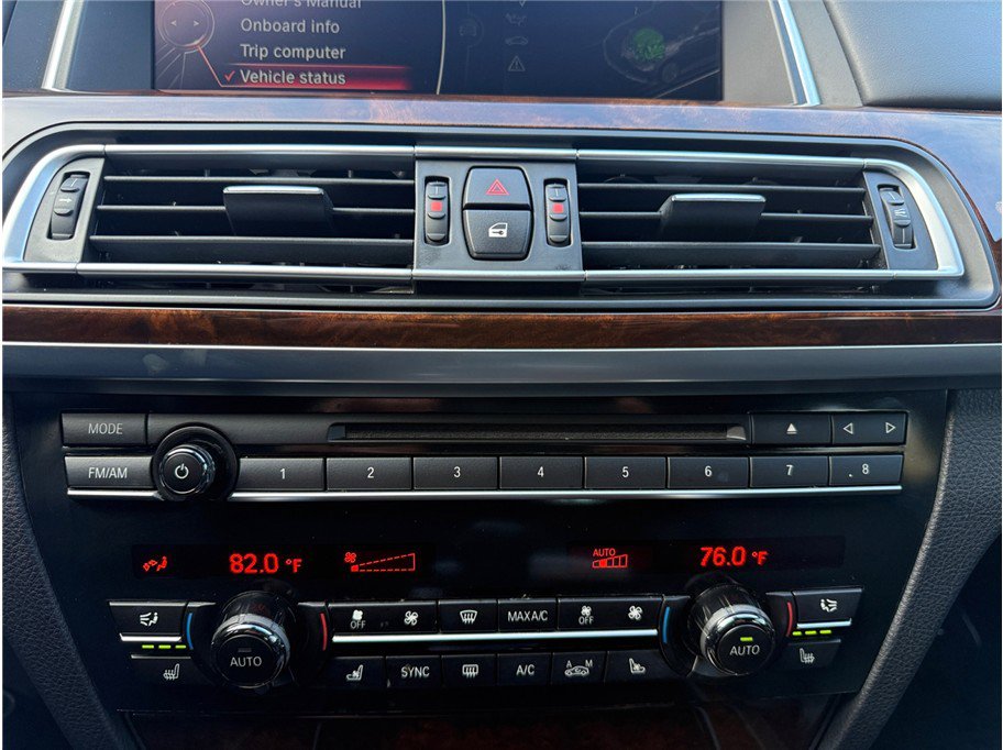 Used 2015 BMW 750Li image 20