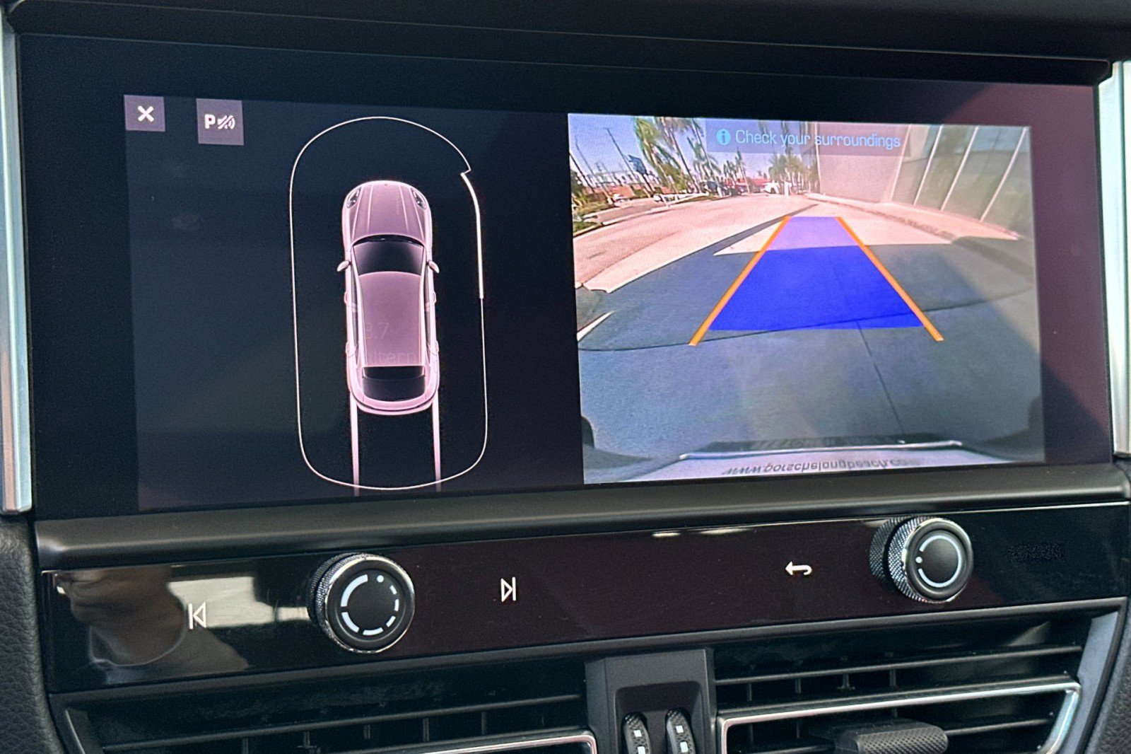 Certified 2023 Porsche Macan S AWD/4WD image 20