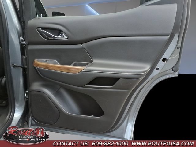 Used 2020 GMC Acadia SLE w/ Driver Convenience Package AWD/4WD image 17
