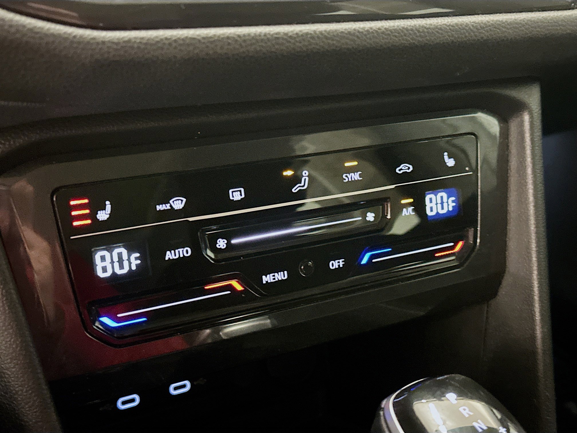 Used 2022 Volkswagen Tiguan SE image 24