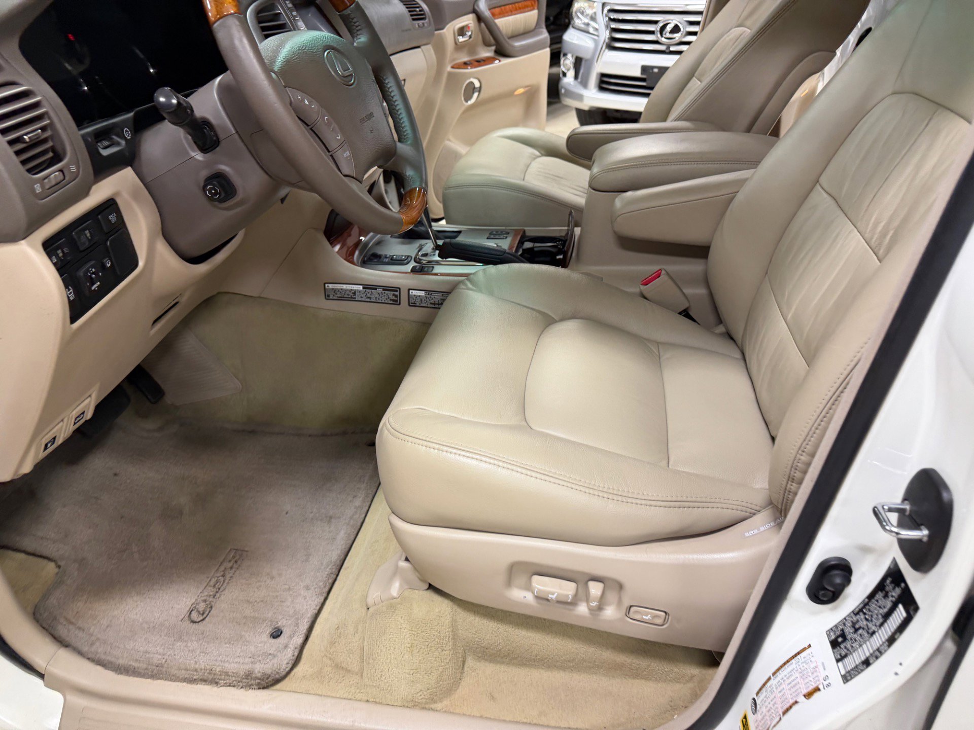 Used 2007 Lexus LX 470 4WD image 23