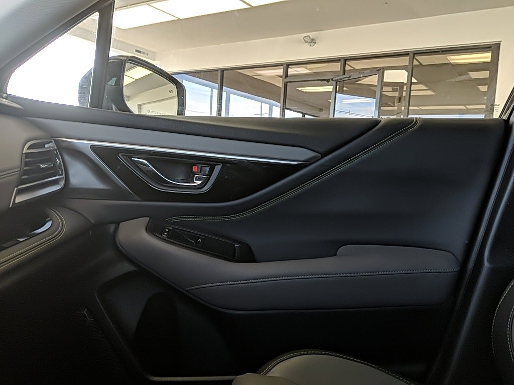 Used 2020 Subaru Outback Onyx Edition XT w/ Popular Package #2 image 21