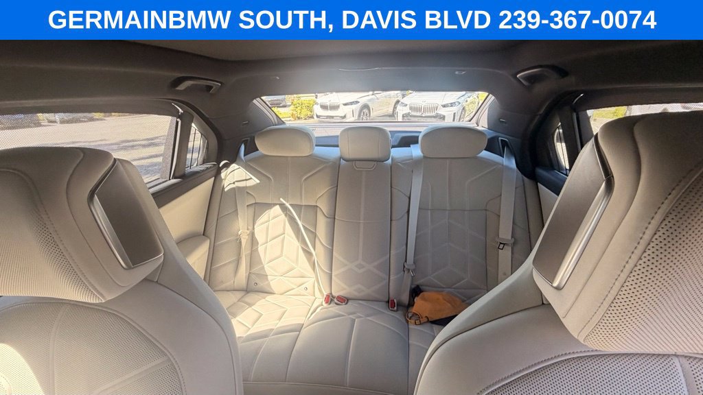 Used 2023 BMW 740i RWD image 37
