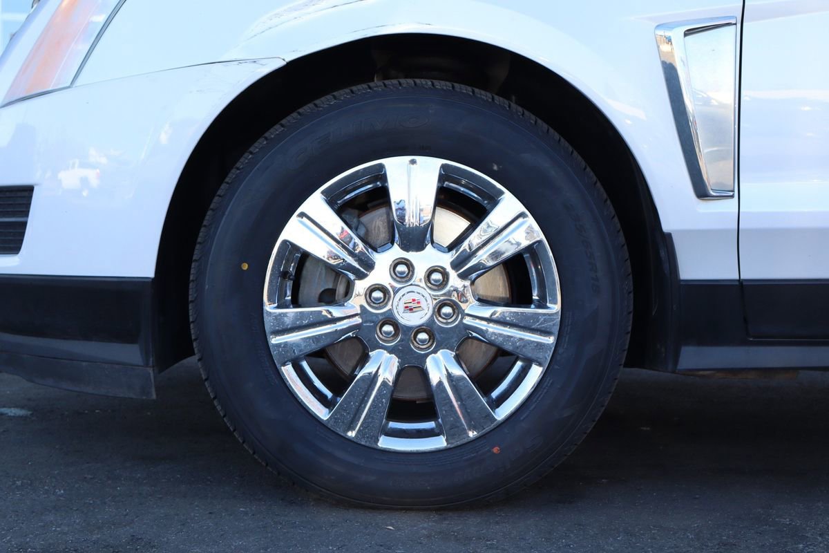 Used 2015 Cadillac SRX Luxury w/ Driver Awareness Package image 24