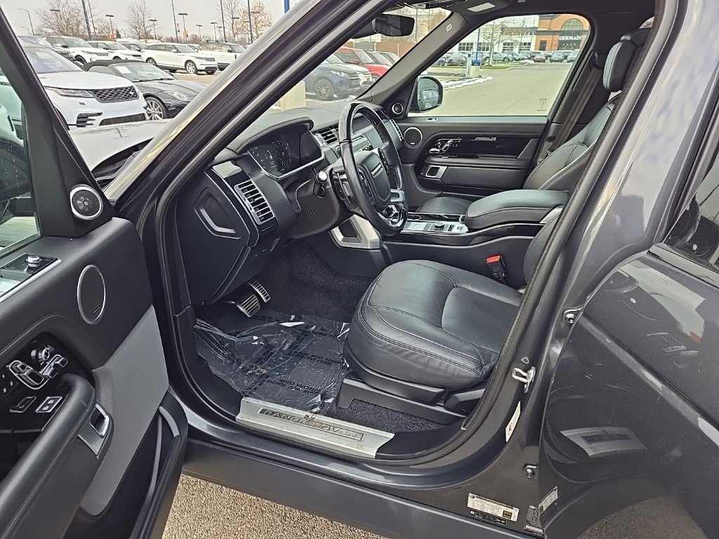 Used 2022 Land Rover Range Rover Westminster Edition image 11