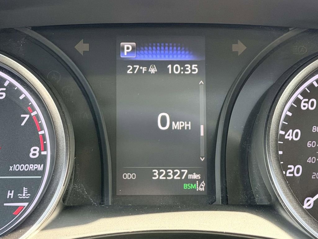 Certified 2022 Toyota Camry SE image 10