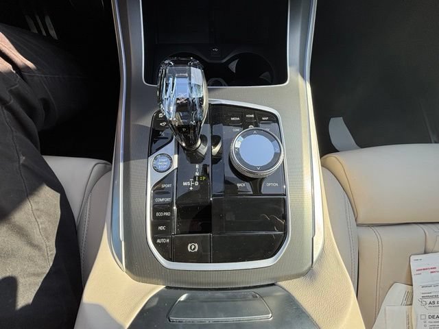 Used 2022 BMW X5 xDrive40i w/ M Sport Package AWD/4WD image 22
