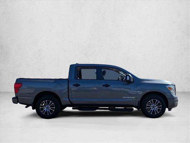 Used 2023 Nissan Titan SV w/ SV Convenience Package image 4