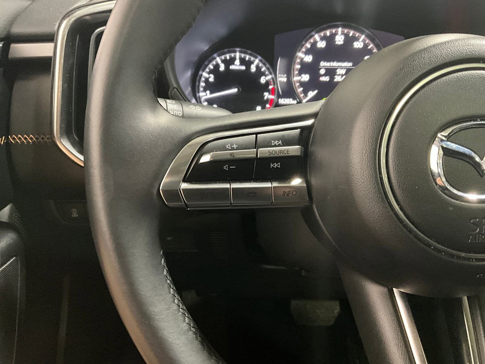 Used 2025 MAZDA CX-50 AWD 2.5 S w/ Premium Plus Pkg image 17