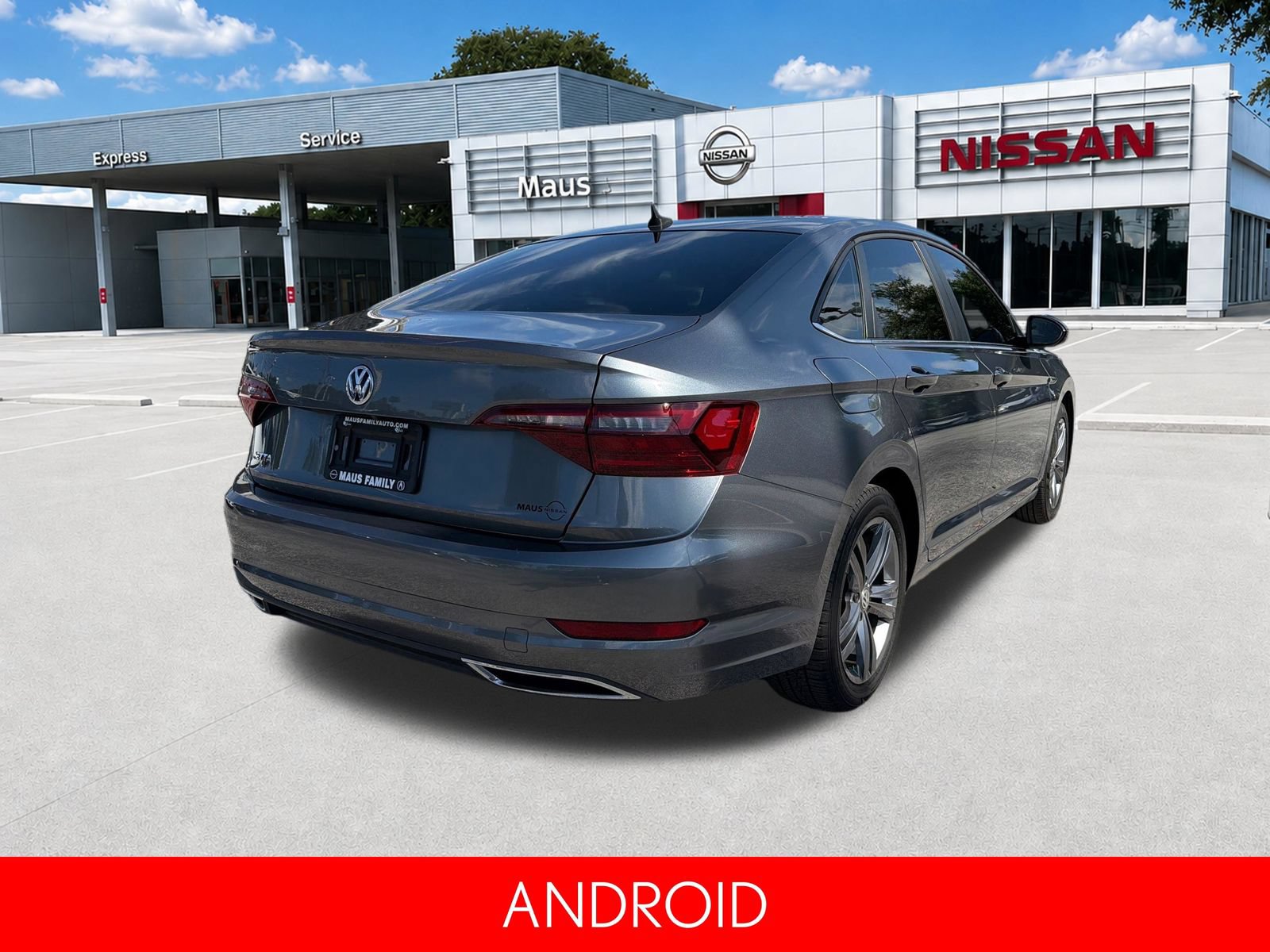 Used 2020 Volkswagen Jetta R-Line w/ R-Line Cold Weather Package FWD image 4