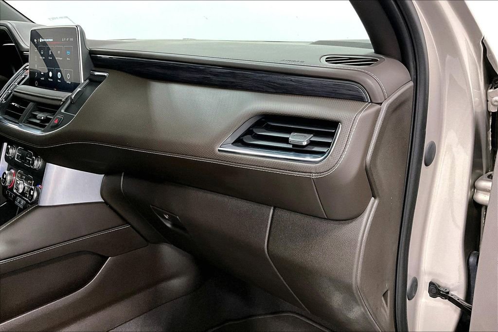 Used 2023 GMC Yukon SLT w/ SLT Luxury Package image 19