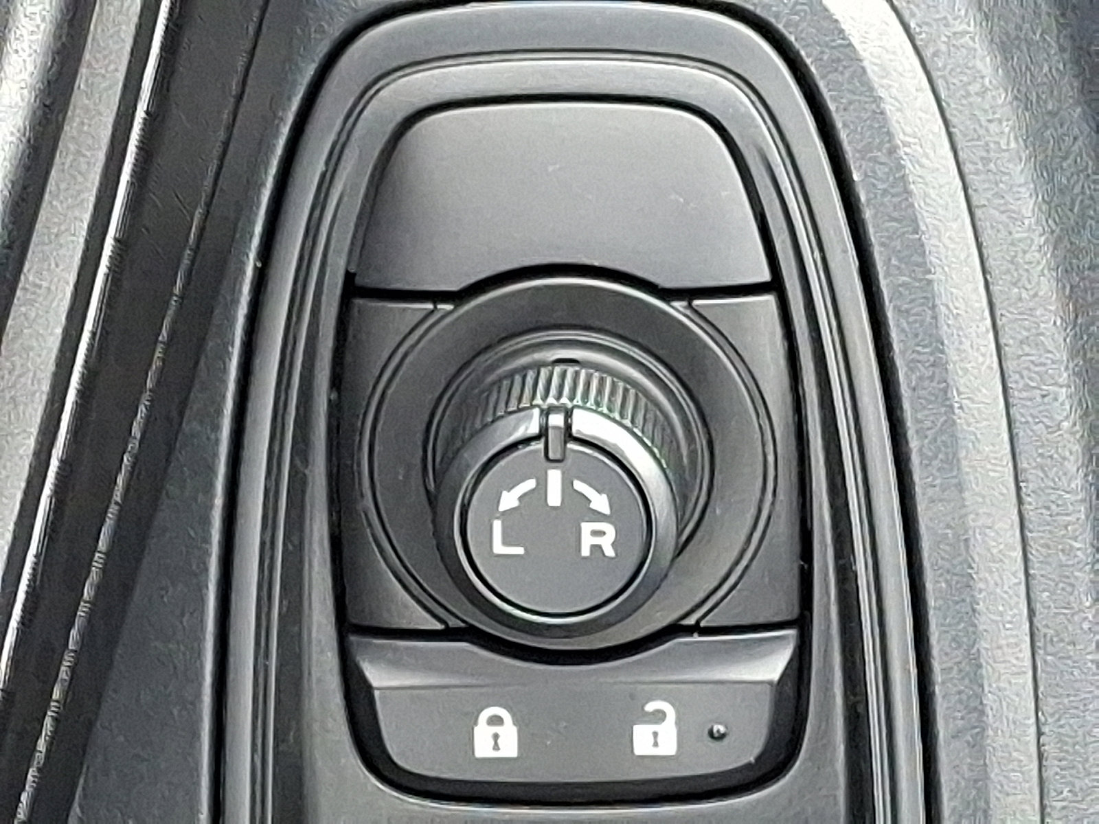 Used 2018 Subaru Impreza 2.0i Premium AWD/4WD image 25